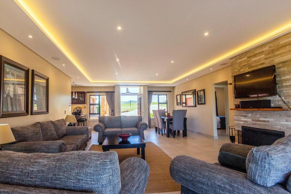 Serenity, Cathkin Estates By Euphoric Leisure Winterton Exterior photo