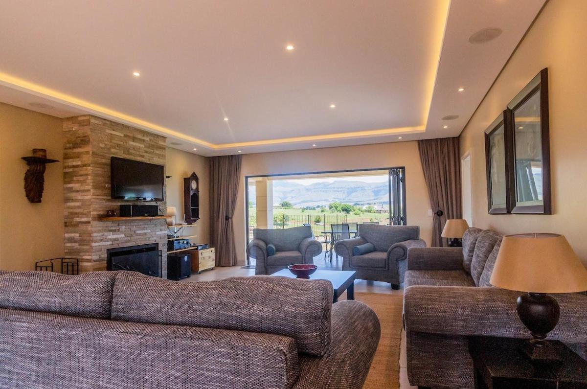 Serenity, Cathkin Estates By Euphoric Leisure Winterton Exterior photo